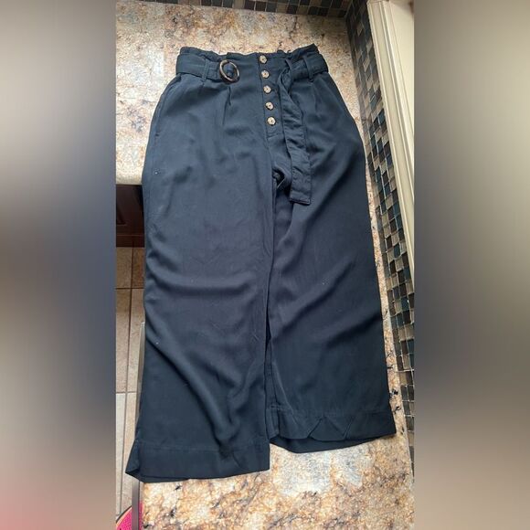 Abercrombie and Fitch high-rise crop pant - Picture 1 of 6